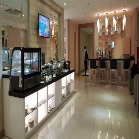 shop & dine